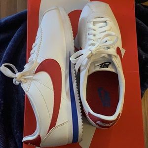 Classic Nike cortex